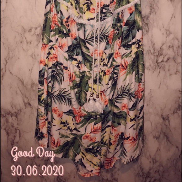 Plus romper - Picture 2 of 2